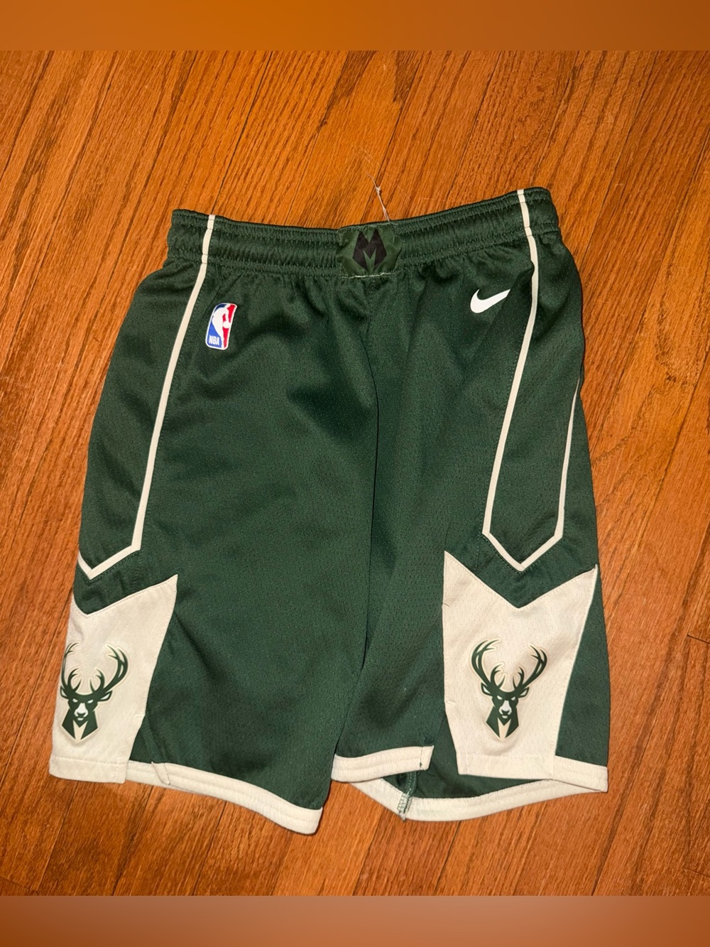 Nike Milwaukee Bucks Green kids Basketball Shorts